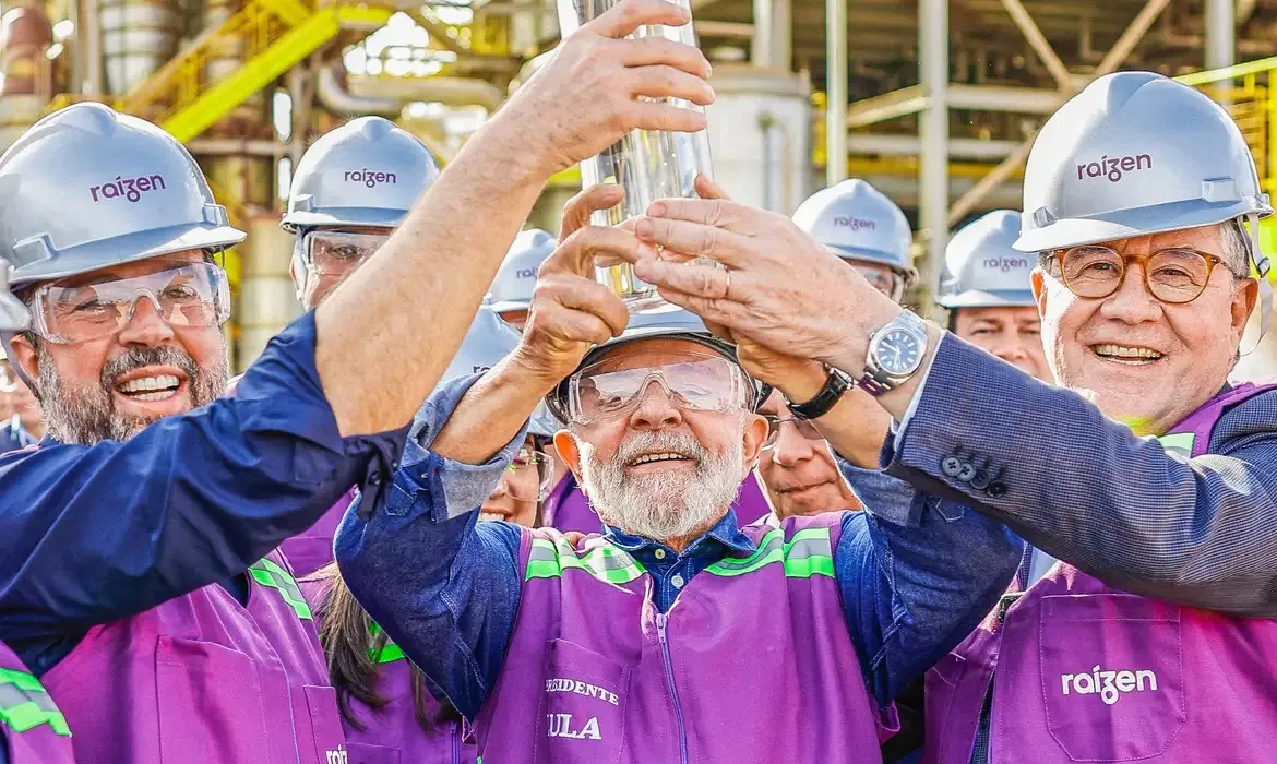 Imagem ilustrativa da imagem Energia verde será priorizada para o mercado interno, diz Lula