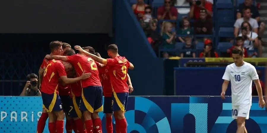 Espanha comemora a vitória diante do Uzbequistão