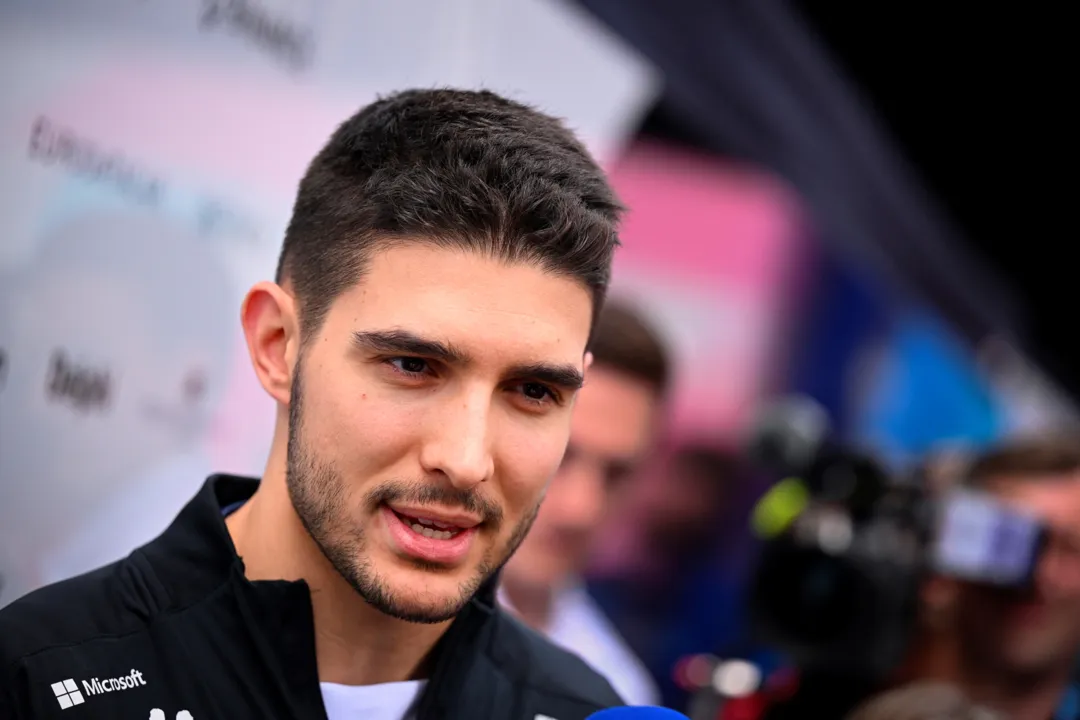 Piloto francês Esteban Ocon