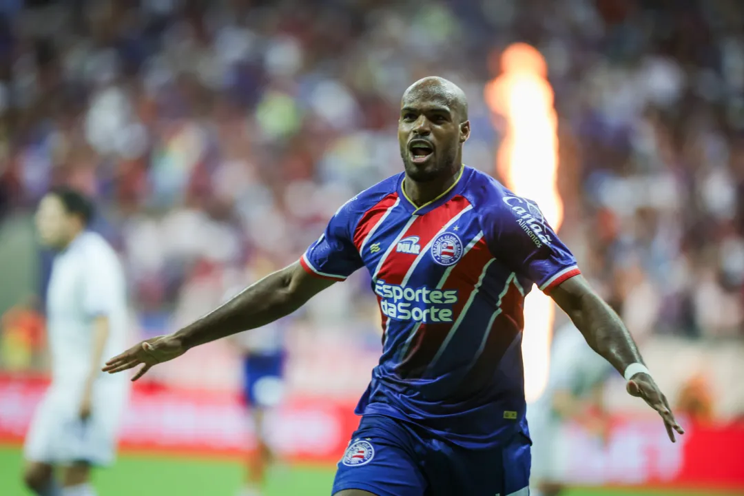 Estupiñán celebra o gol do tirunfo tricolor contra o Cruzeiro