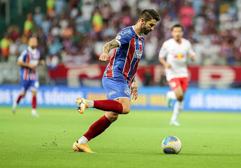 Everaldo na partida contra o Red Bull Bragantino