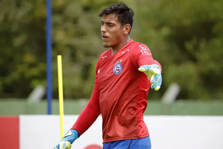 Fernando Castro em treino do Bahia