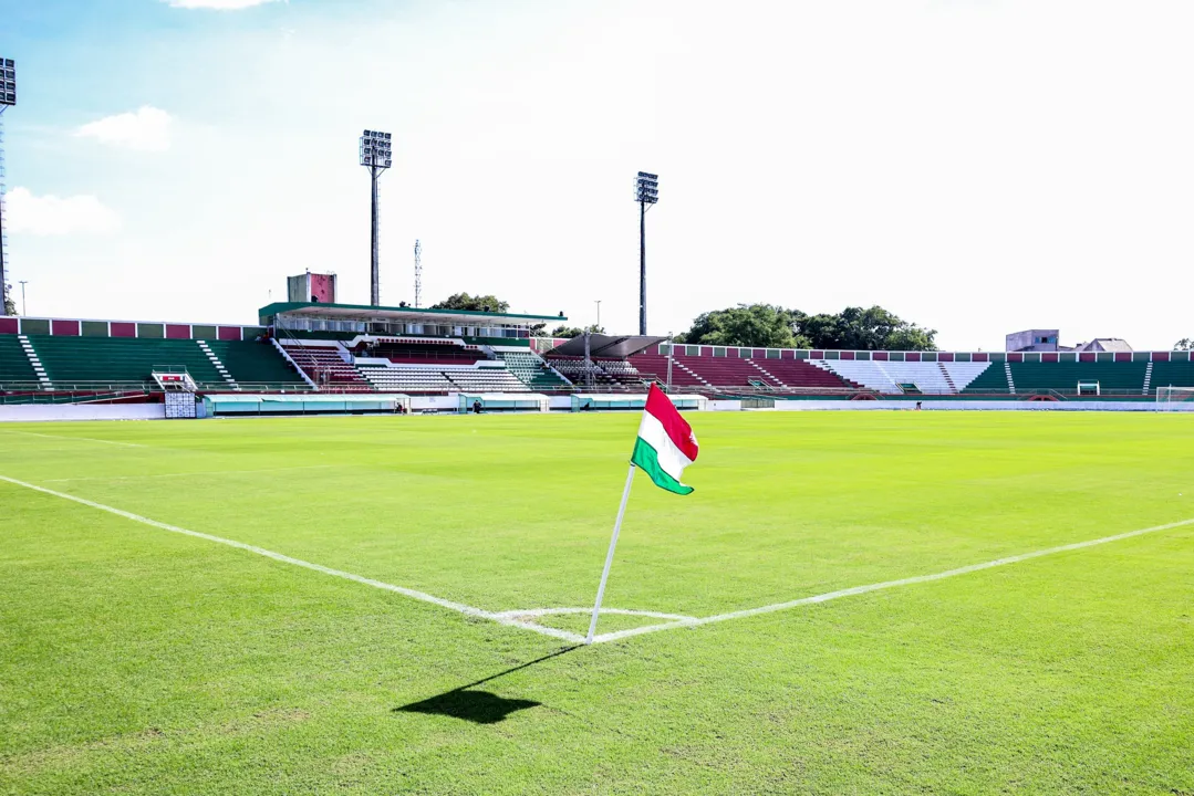 Estádio Alberto Oliveira, o Jóia da Princesa, em Feira de Santana