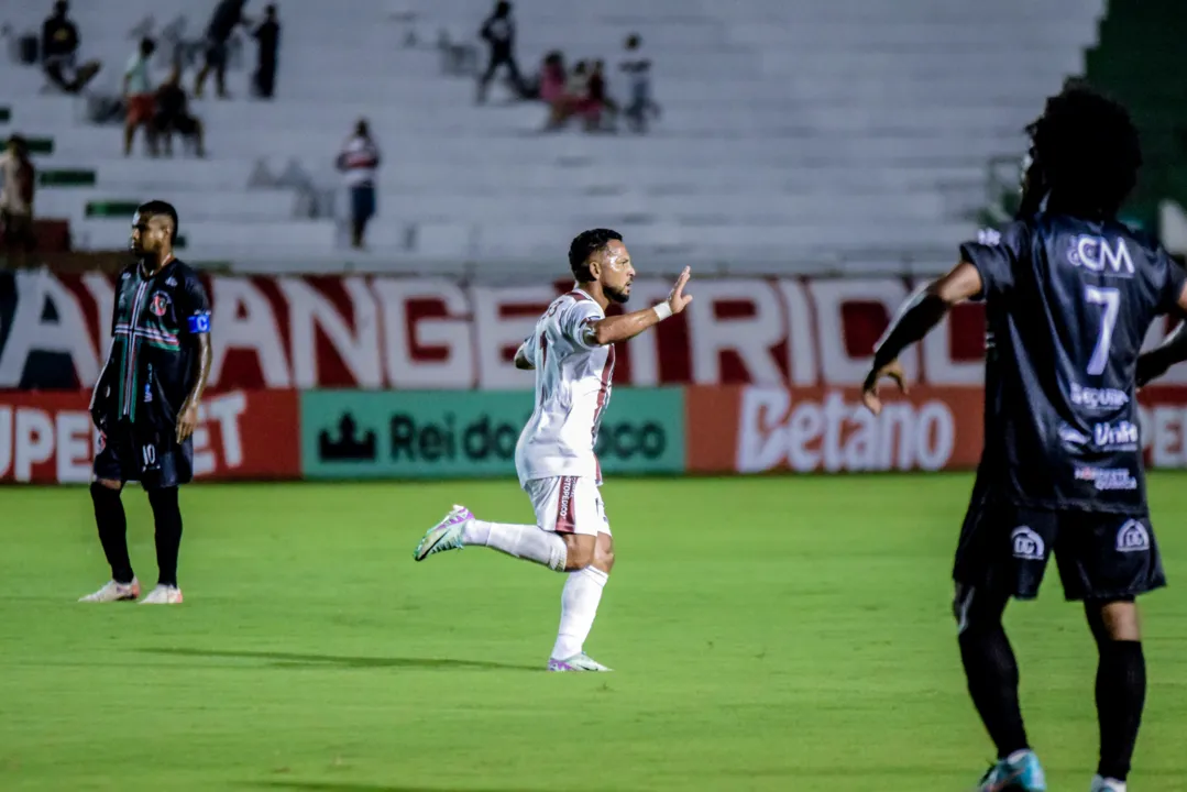 Touro do Sertão levou a melhor no clássico de Feira de Santana