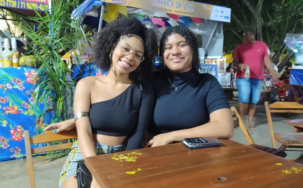 Lorena Souza e Tainá Santos