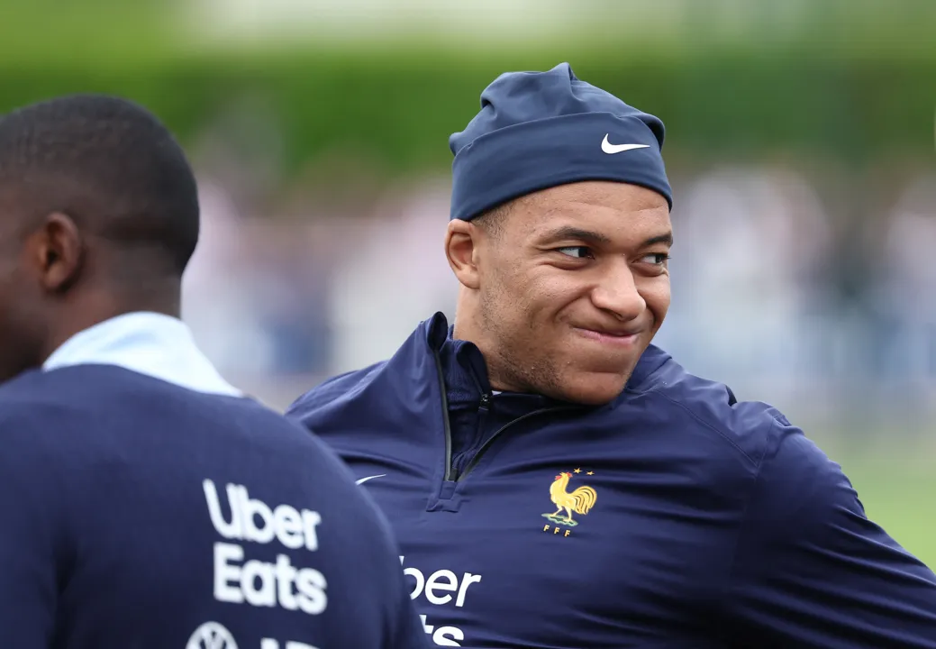 Mbappé em treino com a Seleção Francesa