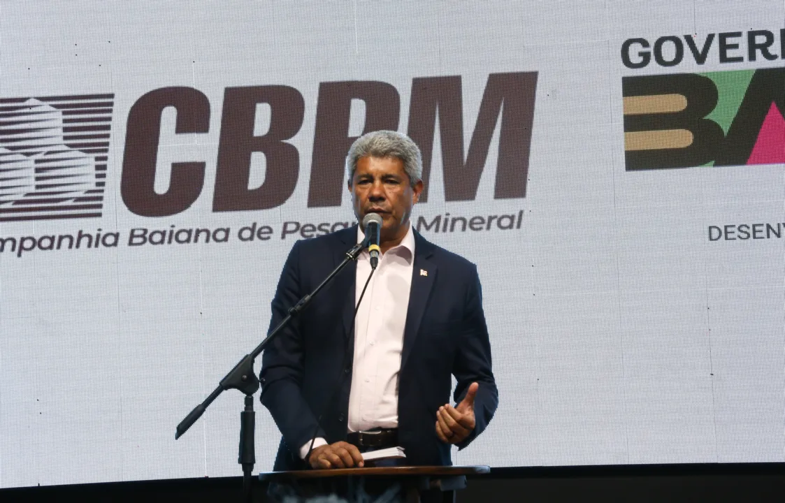 Jerônimo também anunciará novos acordos para o setor

Com a presença do governador Jerônimo Rodrigues, a Companhia Baiana de Pesquisa Mineral( CBPM) assina contrato na área de mineração com empresa canadense 

Na foto :Jerônimo Rodrigues, governador do estado. 

Foto:Denisse Salazar /AG. A TARDE
Data: 11/12/2023