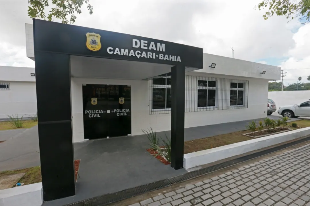 A prisão foi feita pela Polícia Civil da Delegacia Especializada de Atendimento à Mulher (Deam/Camaçari)