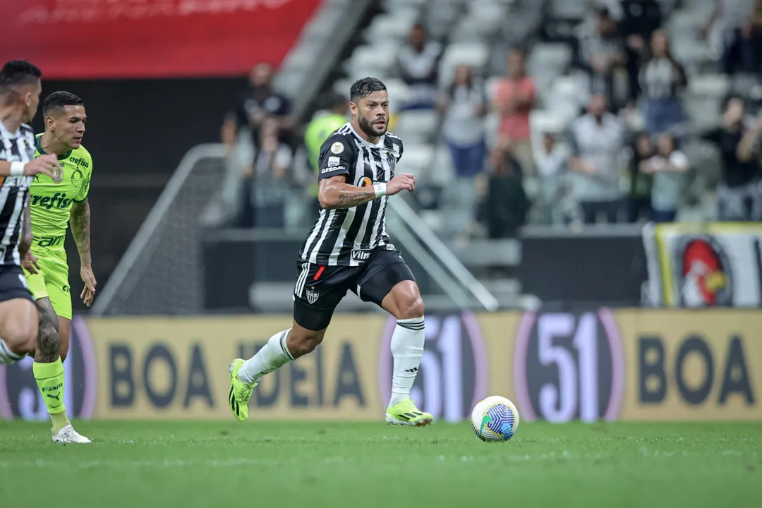 Hulk em ação durante o jogo contra o Palmeiras