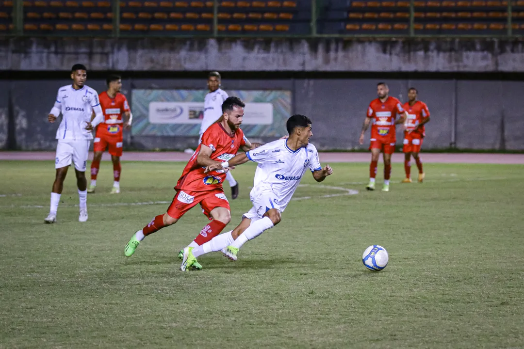 Equipes se enfrentaram nesta quinta-feira, 13