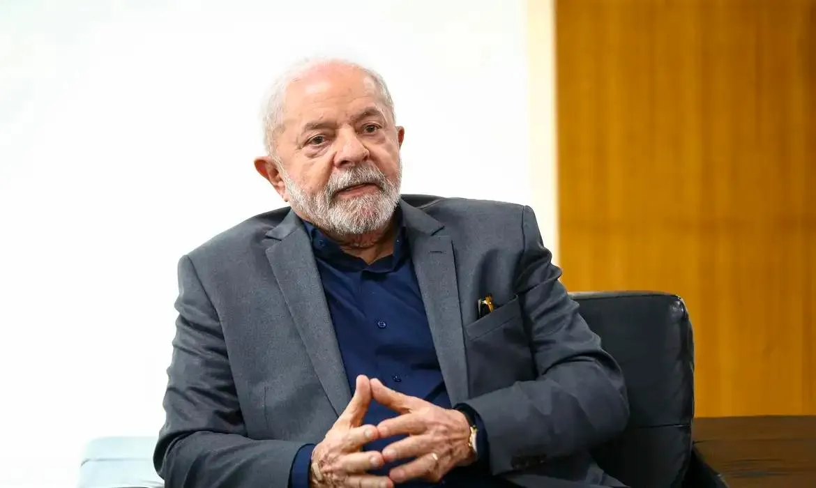 Lula saiu de Brasília na manhã de domingo e a previsão é que retome para a capital federal