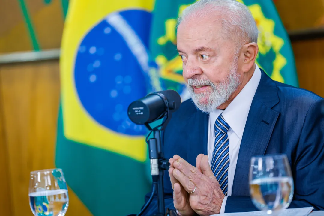 Lula tem evitado entrar em confronto com os militares