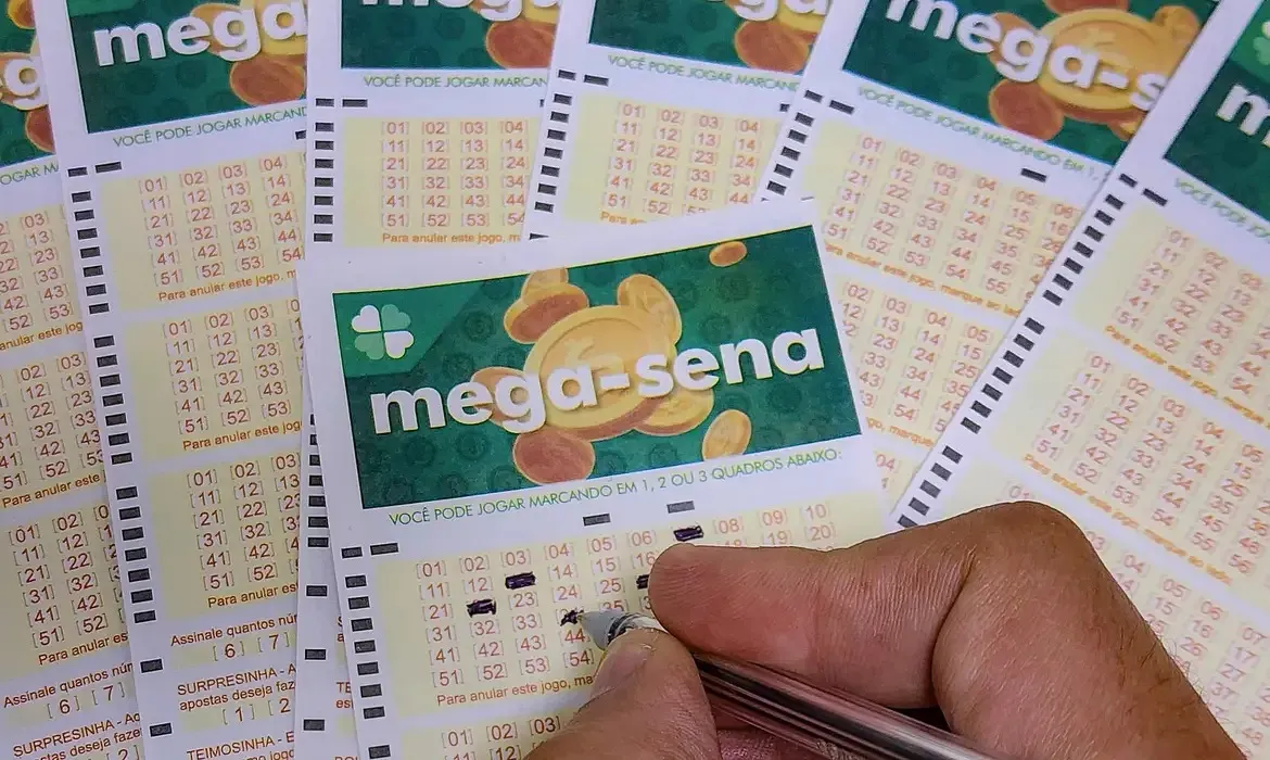 Dezenas sorteadas foram: 10 - 40 - 41 - 45 - 48 - 50.