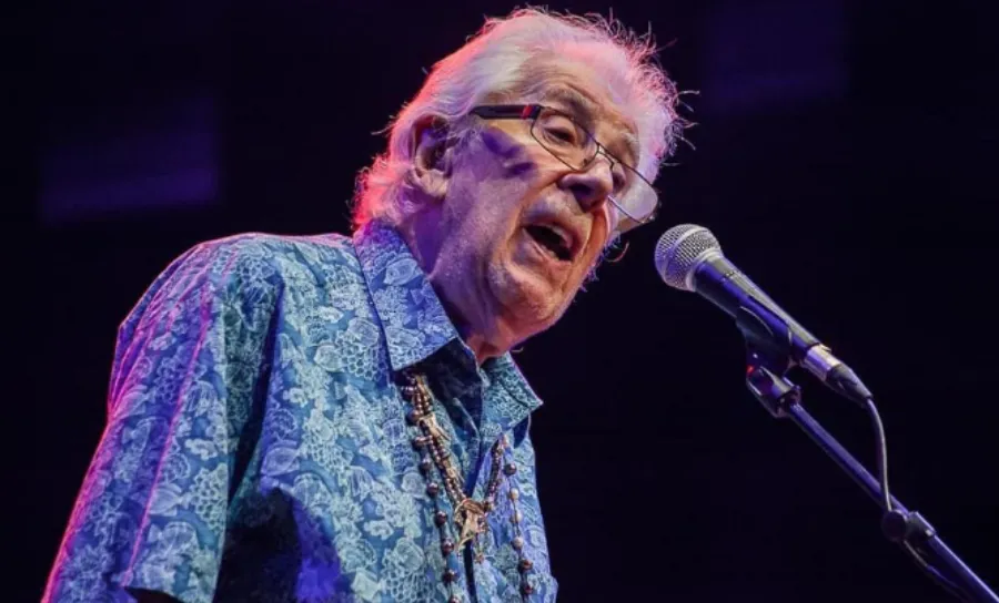 Imagem ilustrativa da imagem Mentor de Eric Clapton, lenda do blues John Mayall morre nos EUA
