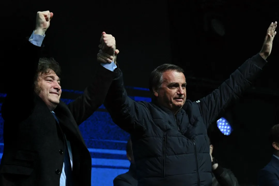 Para o presidente argentino javier Milei, o ex-presidente Bolsonaro é vítima de perseguição.