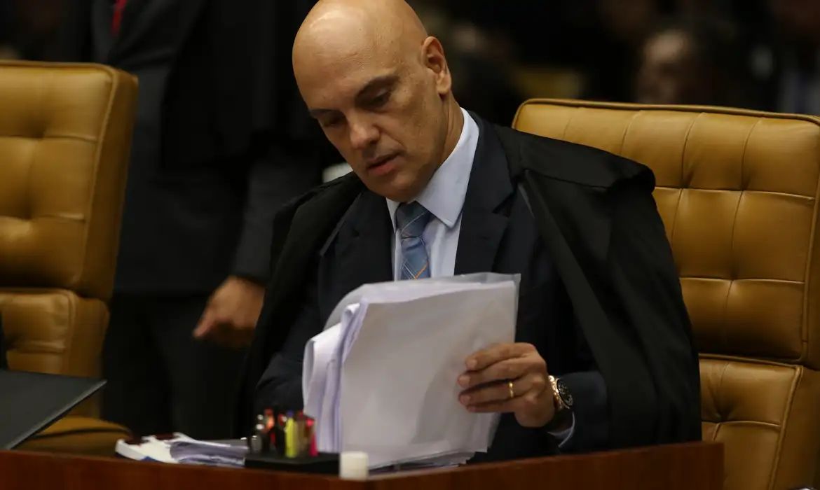 Criminosos tiveram acesso a dados pessoais de Alexandre de Moraes, ministro do STF