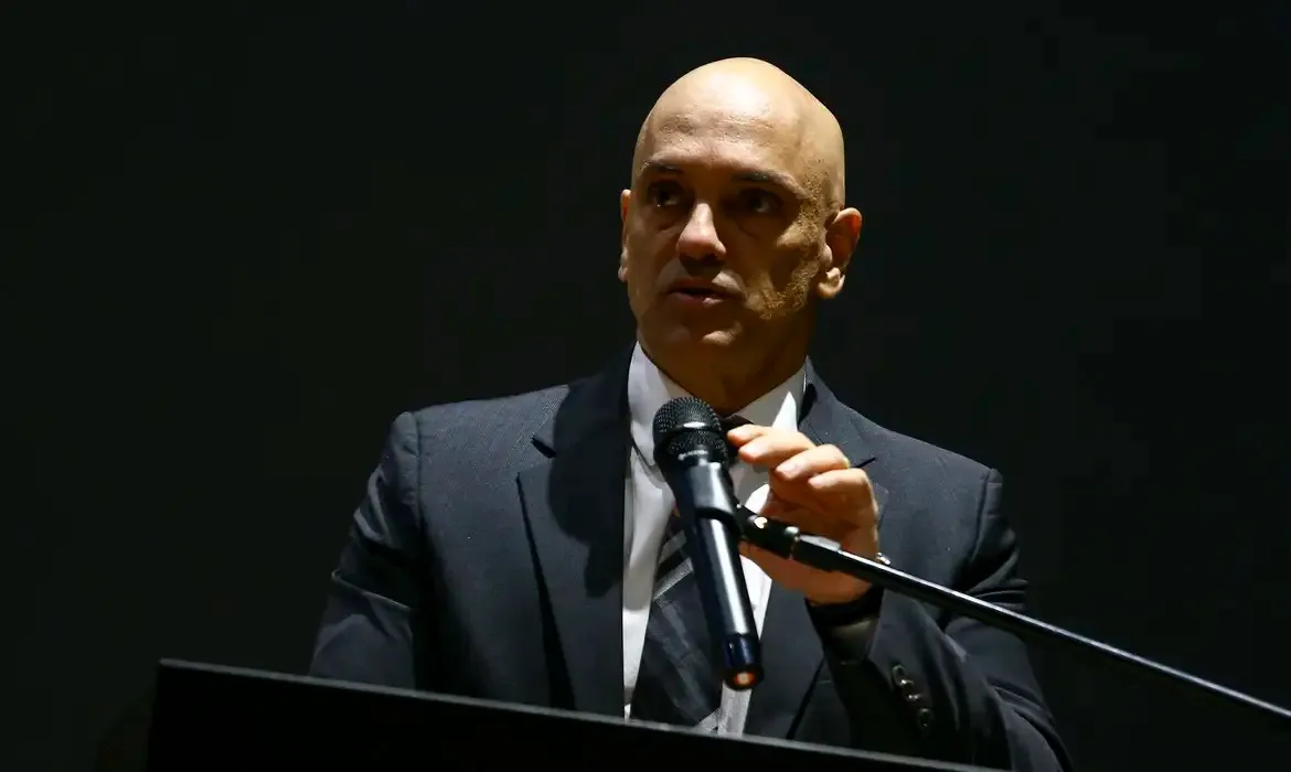 Moraes retirou sigilo de investigação Abin paralela