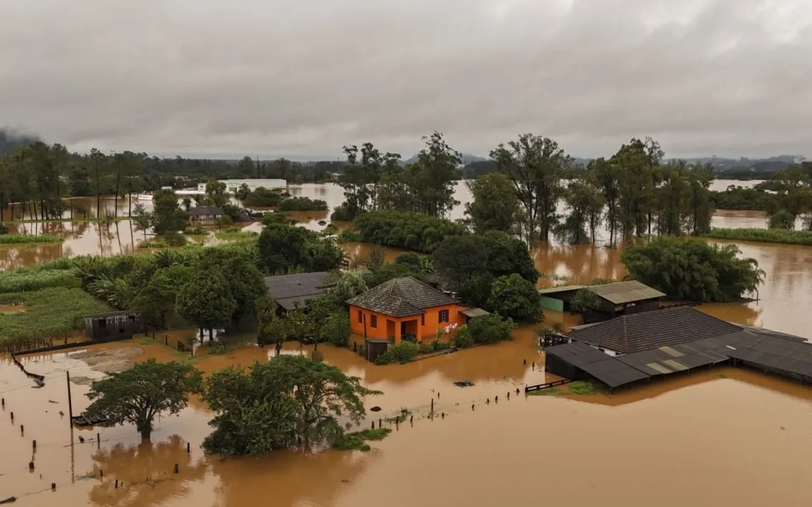 Imagem ilustrativa da imagem Mortes por enchentes do Rio Grande do Sul chegam a 177
