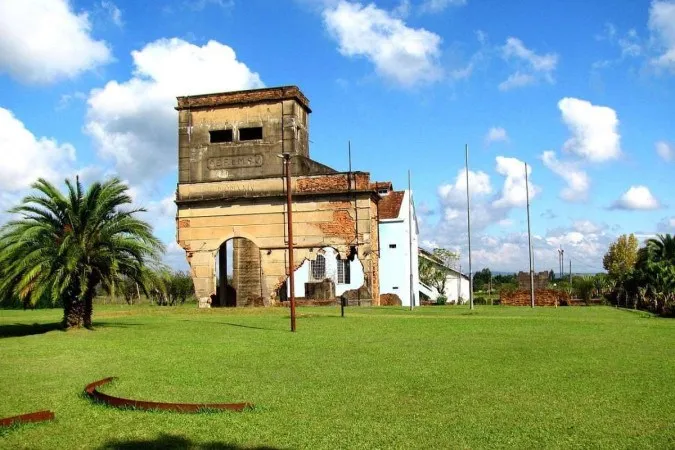 Imagem ilustrativa da imagem Museu guarda documentos molhados em frigorífico no RS