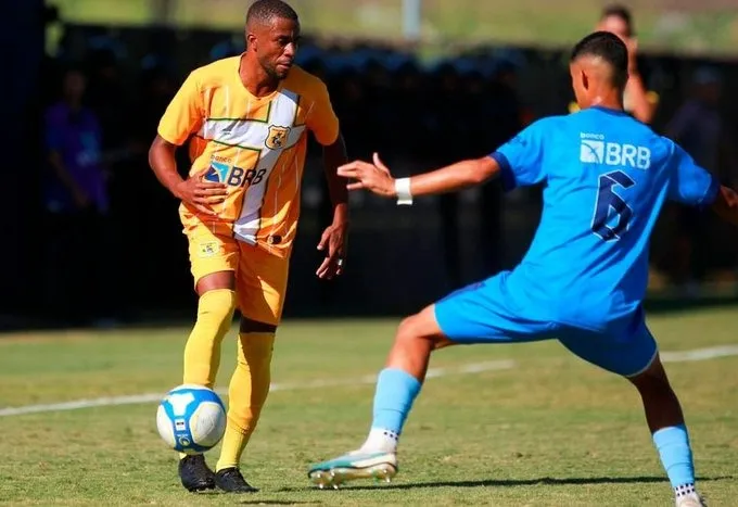 Duelo entre Brasiliense e Real FC