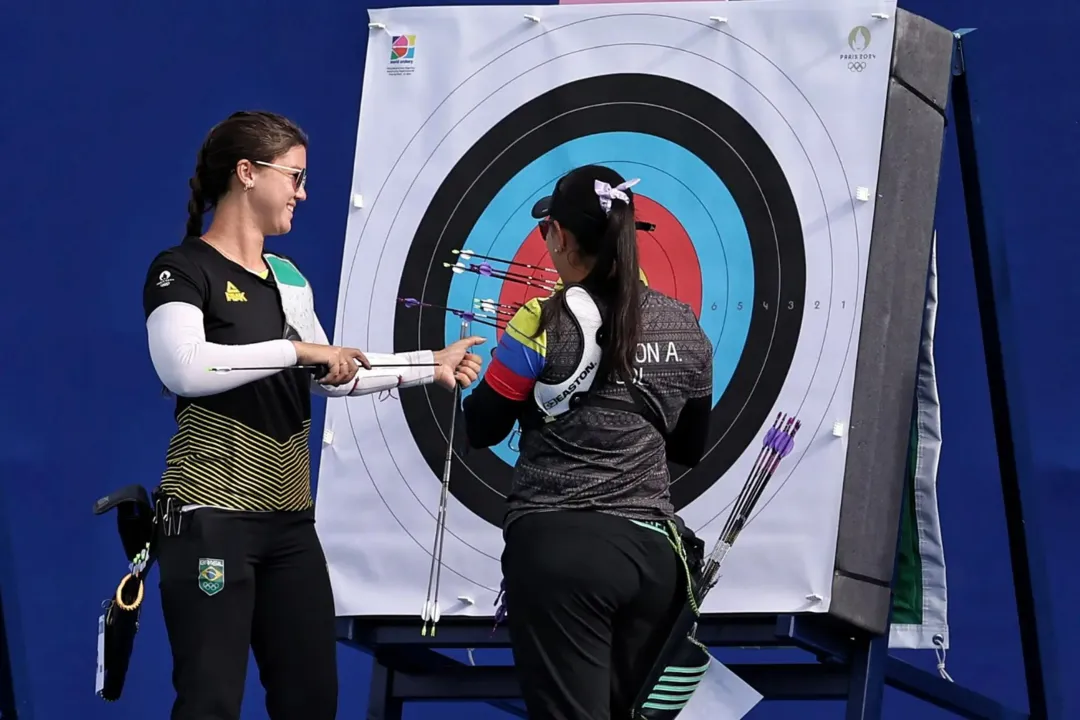 Ana Luiza Caetano bateu recorde pessoal no tiro com arco