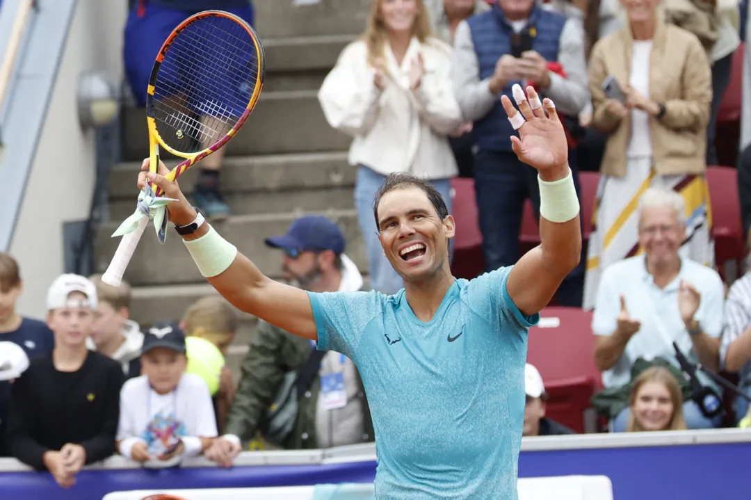 Rafael Nadal comemorando classificação à final