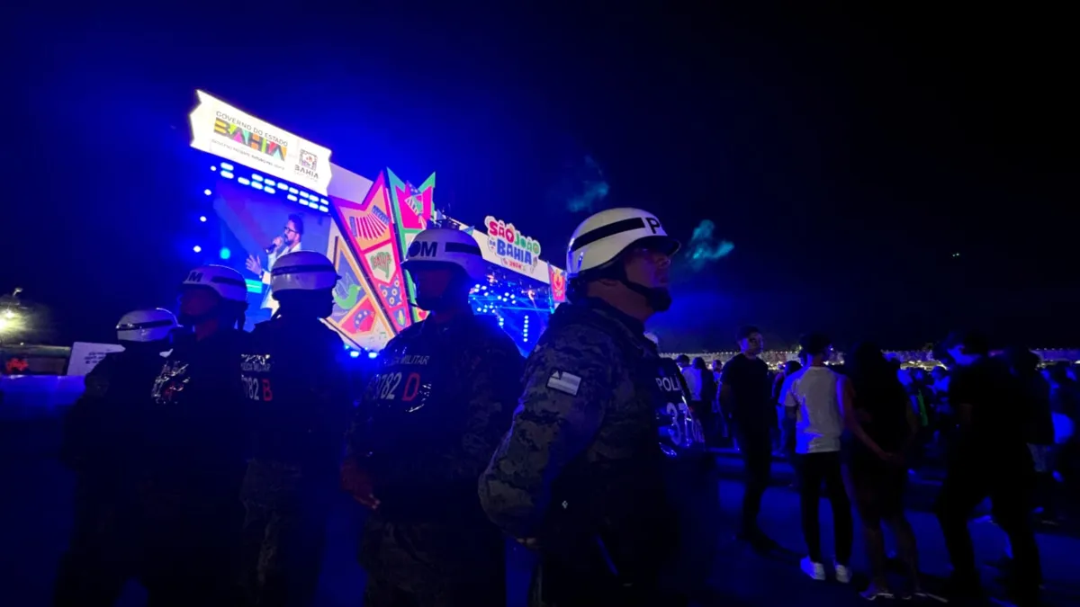 O evento é monitorado por equipes das Polícias Civil, Militar e Técnica, além do Corpo de Bombeiros