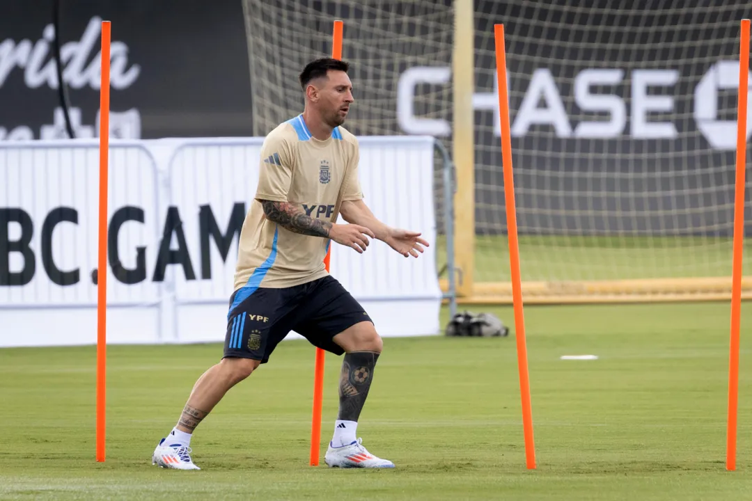 Messi em treino com a seleção argentina