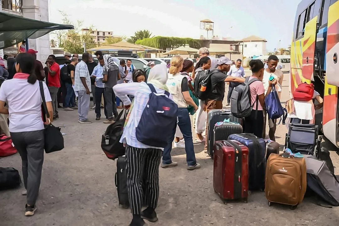 Aumento da estatística é acelerado: no final de 2023, o número de deslocados era de 117,3 milhões, número que já superava o resultado de 2022 em 10 milhões de pessoas