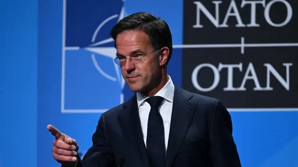 Disputa foi definida a seu favor na semana passada, depois que o único candidato rival, o presidente romeno Klaus Iohannis, desistiu e declarou apoio a Rutte.