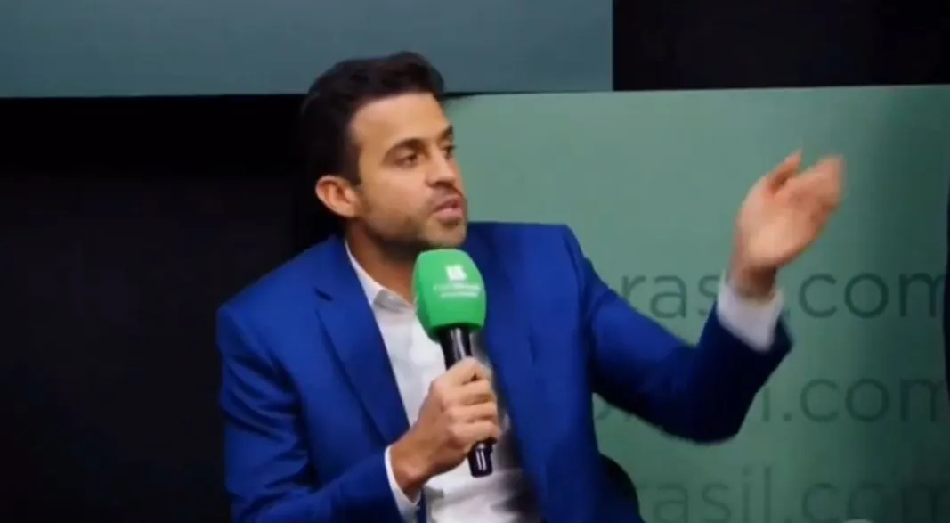 Coach discutiu com apresentador