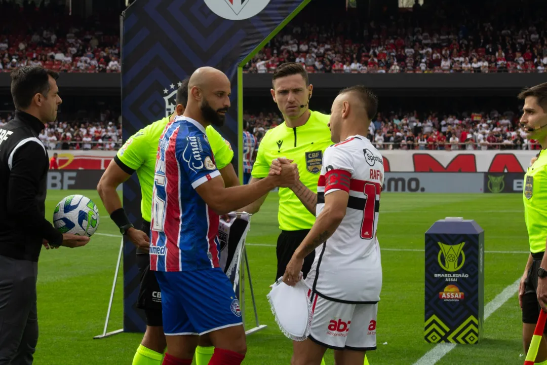 Thaciano, do Bahia, e Rafinha, do São Paulo