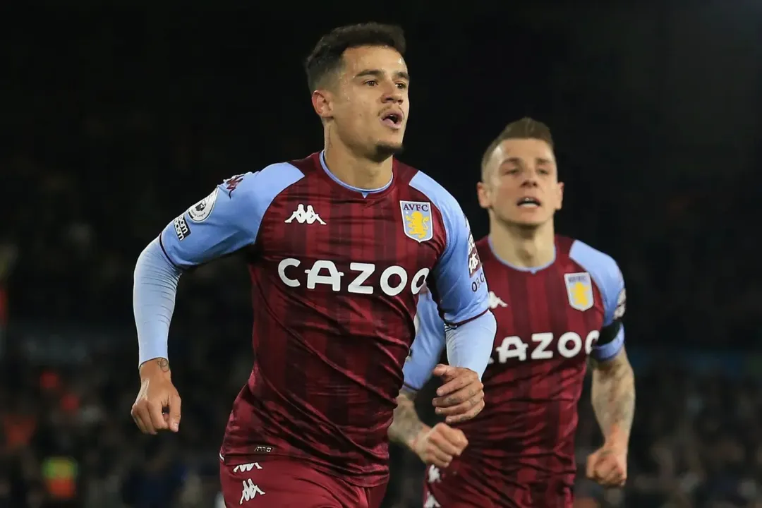 Philippe Coutinho é jogador do Aston Villa, da Inglaterra