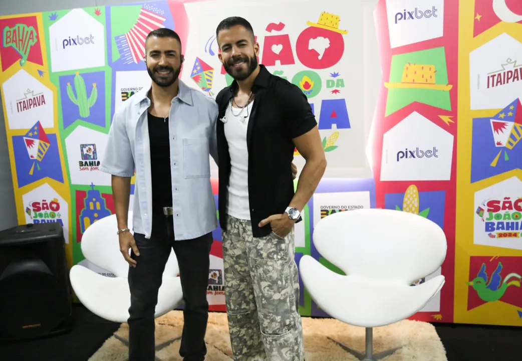 Rafa e Pipo Marque fizeram público sair do chão no Parque de Exposições