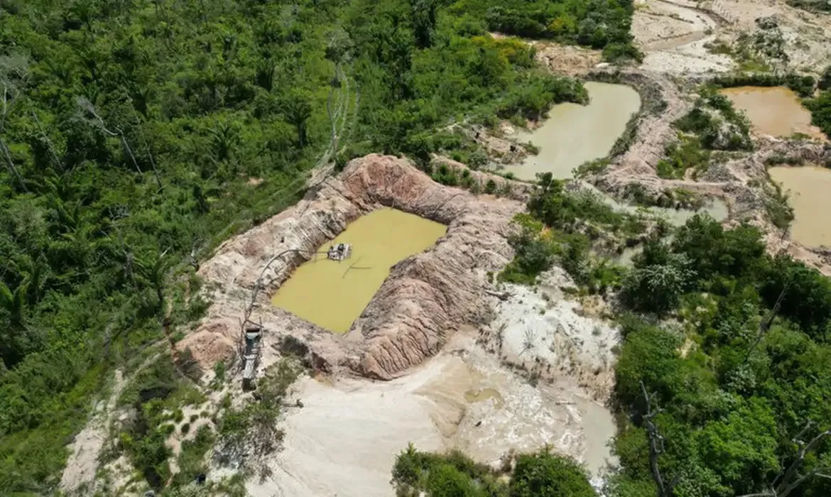 Fechamento é resultado da operação de combate a crimes ambientais e de extração ilegal de minérios naquele território, deflagrada pela instituição na última sexta-feira,10.