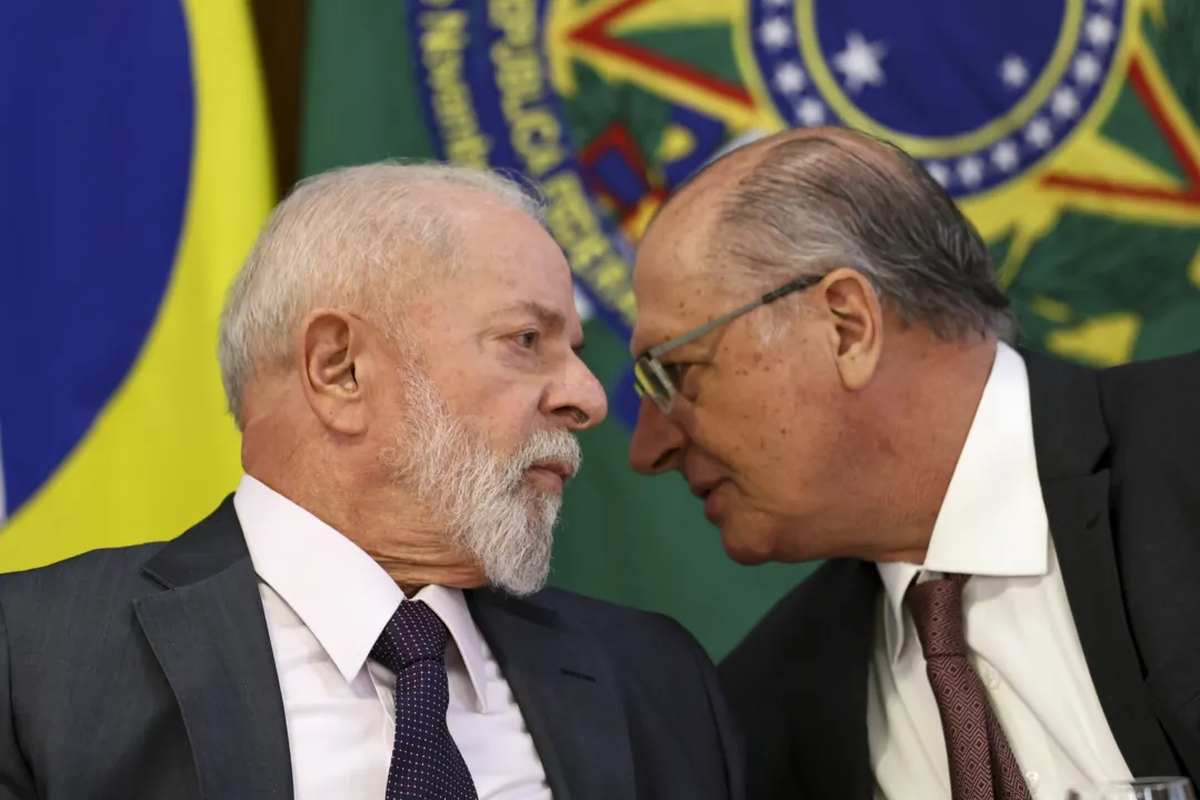 Alckmin assume funções presidenciais enquanto Lula estevir em recuperação