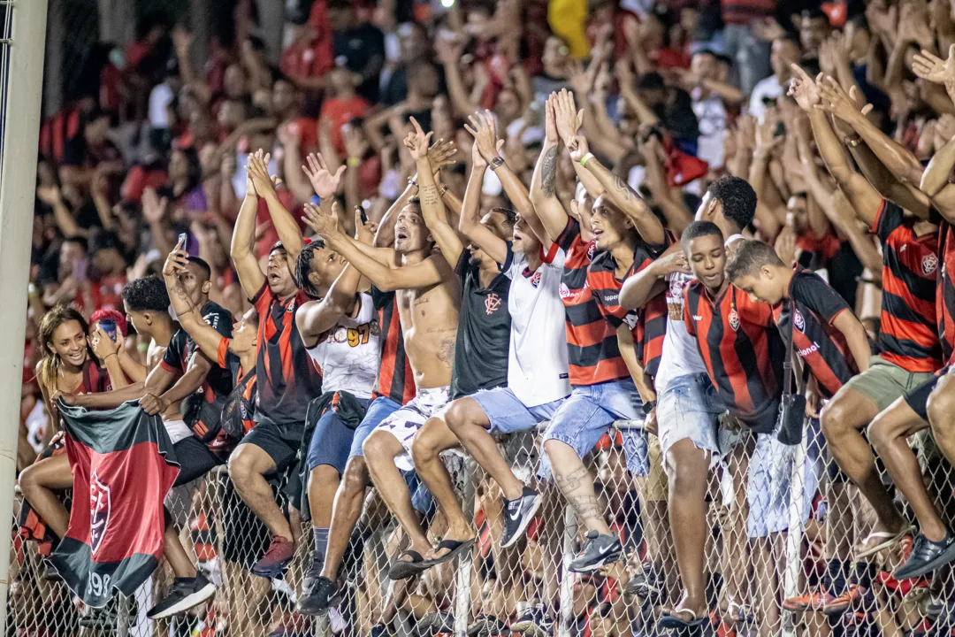 Apesar do apoio maciço do seu torcedor, campanha do Vitória no Barradão é ruim