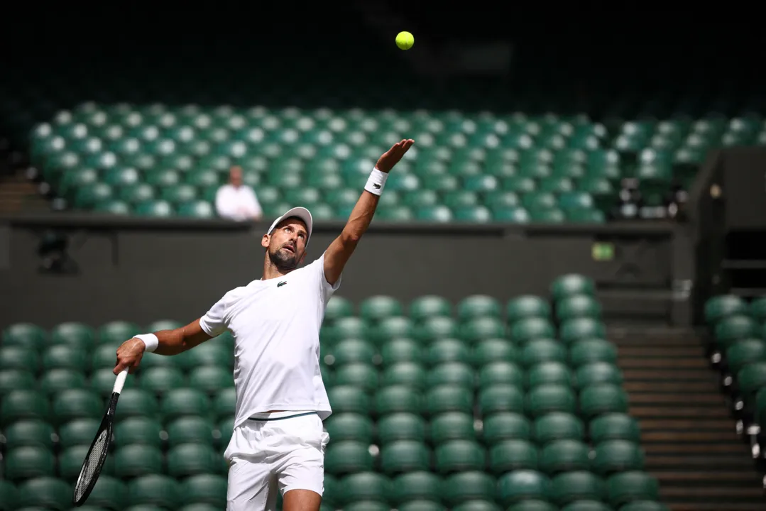 Novak Djokovic em treinos de Wimbledon