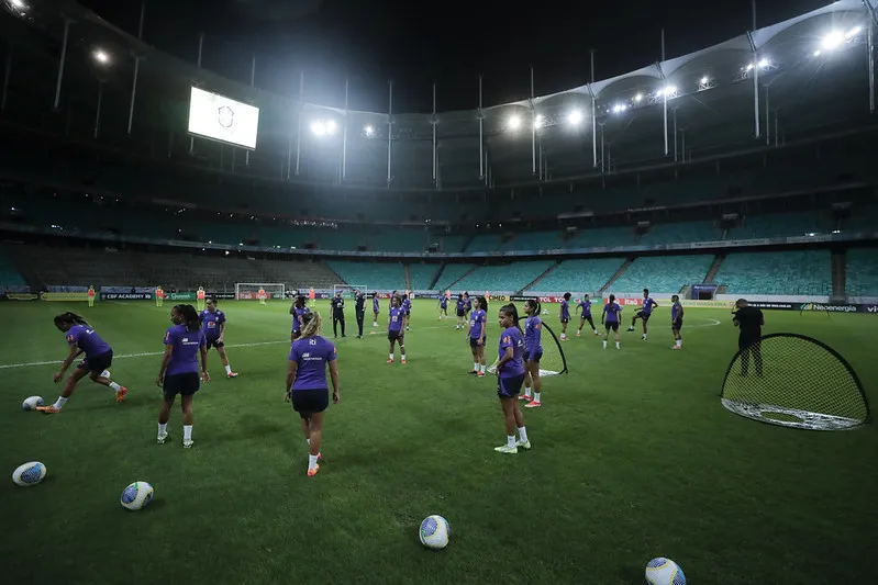 Treino da seleção brasileira na Arena Fonte Nova