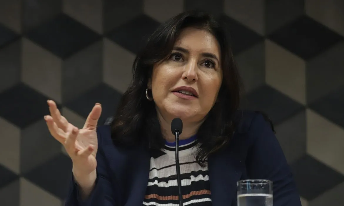 Ministra disse que a etapa mais difícil do ajuste fiscal está começando, com a revisão de gastos.