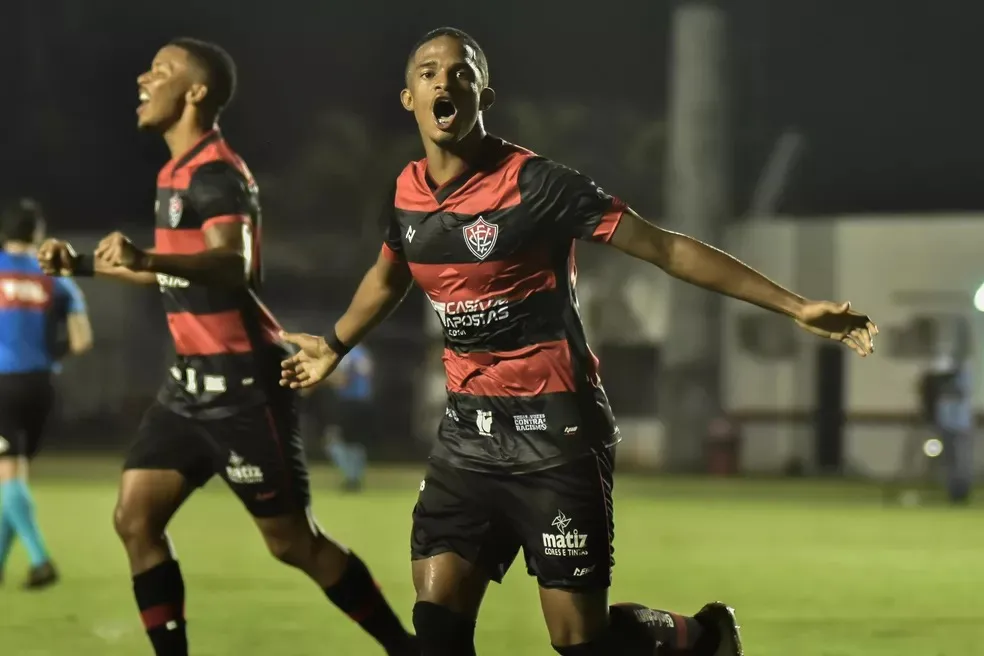 David em ação quando defendeu a camisa do Vitória