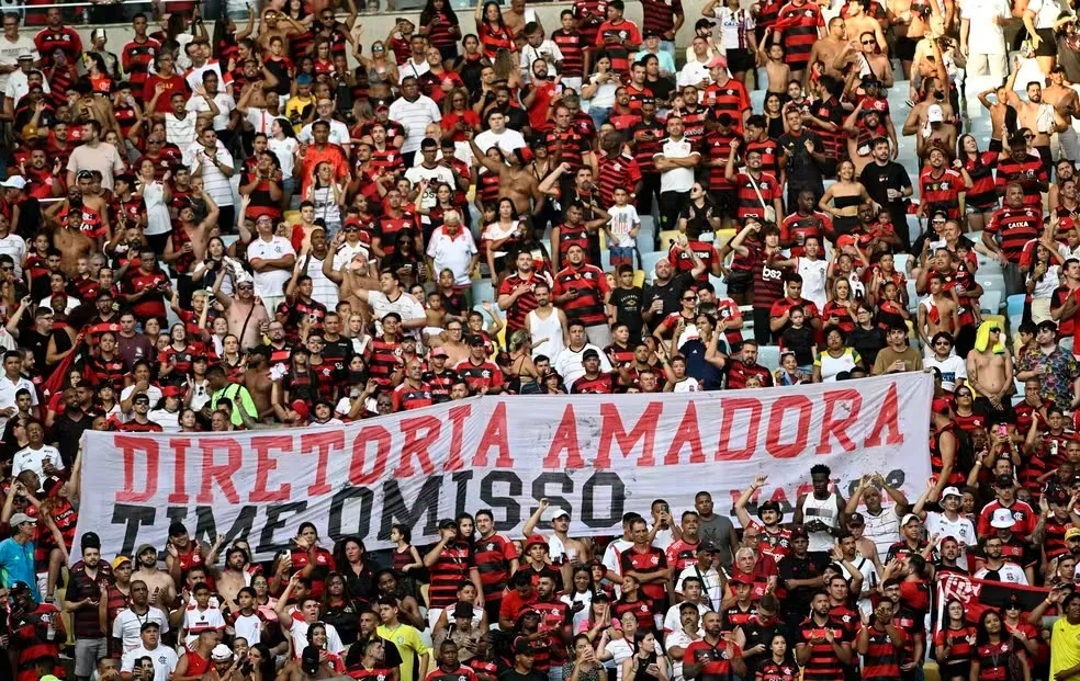 Torcedores do Flamengo protestam em meio a má fase