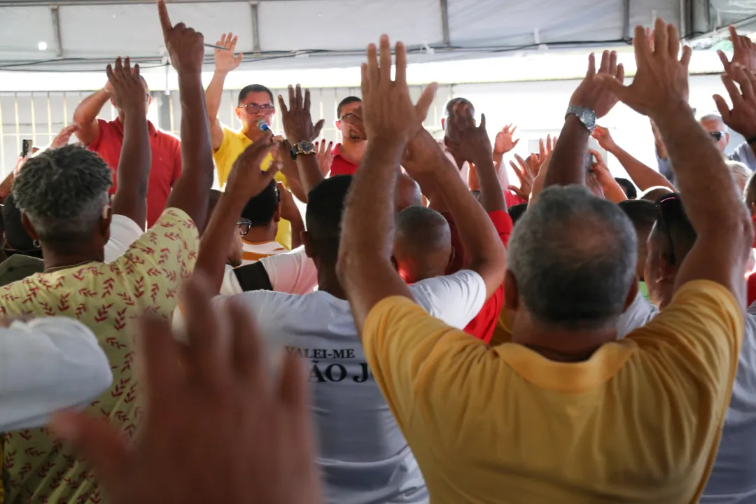 Imagem ilustrativa da imagem Ultimato: reunião que definirá greve de ônibus ocorre nesta quinta, 23