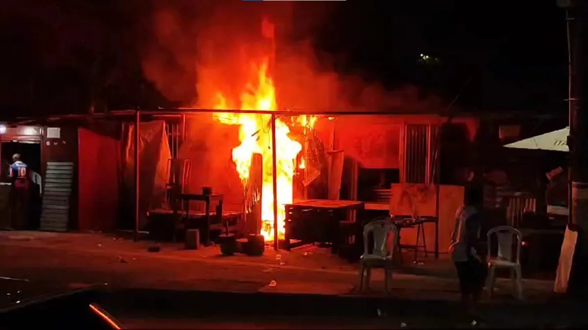 Chamas foram debeladas durante a madrugada