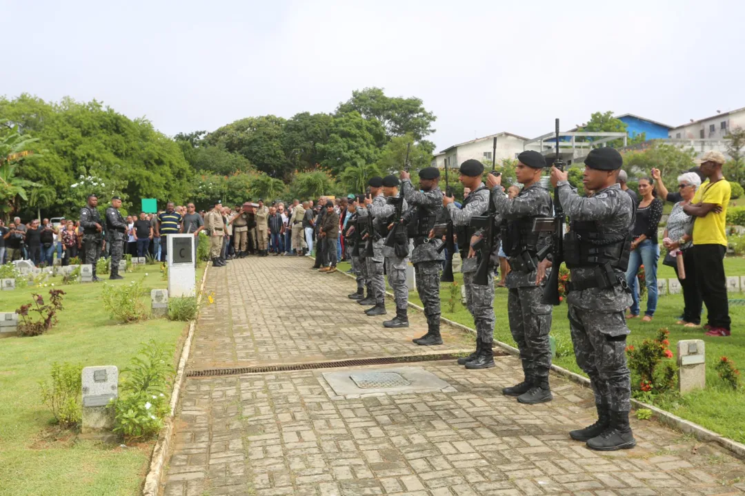 Cerimônia contou com participações de policiais militares e civis