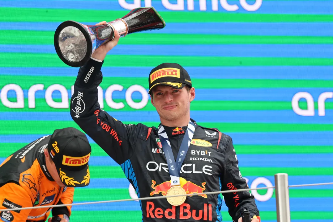 Imagem ilustrativa da imagem Verstappen vence GP da Espanha e amplia liderança no Mundial de F1