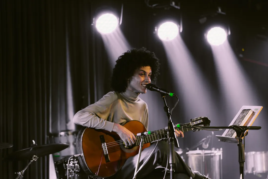 Artista é tido como herdeiro direto do legado de mestres como João Gilberto