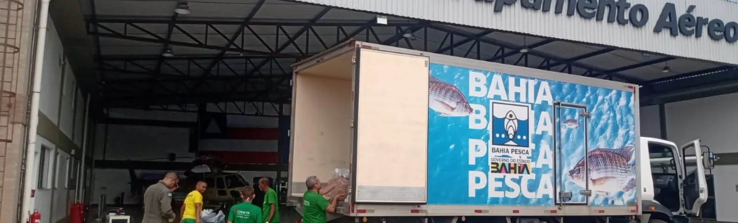 Polícia Comunitária e Direitos Humanos (DPCDH) garantiu o apoio logístico necessário para fazer as doações chegarem a quem precisa