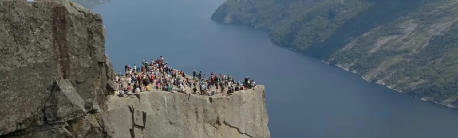 Imagem ilustrativa da imagem Fã? Homem morre após cair de penhasco do filme ‘Missão Impossível’