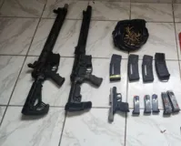 Imagem ilustrativa da imagem Homem que traficava armas para facções na Bahia é preso com fuzis